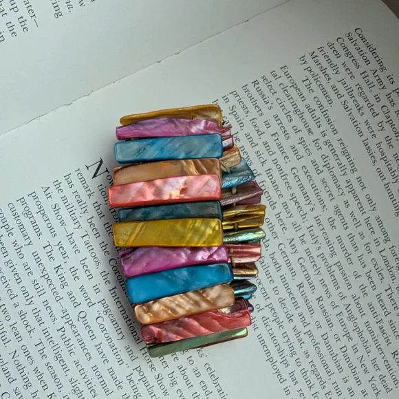 Colorful Shell Bracelet - Picture 7 of 7